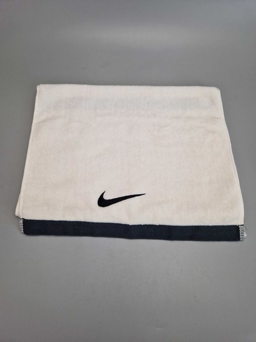 Ręcznik Treningowy NIKE MEDIUM TRENING 35x80cm
