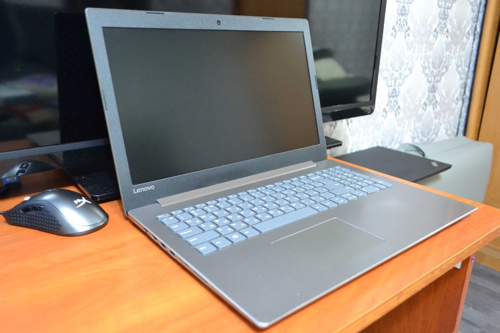 Lenovo IdeaPad (Core i5-7200U/8GB DDR4/NVIDIA MX 130/940mx GDDR5/ HDD 1000 GB/ 15.6 TN)