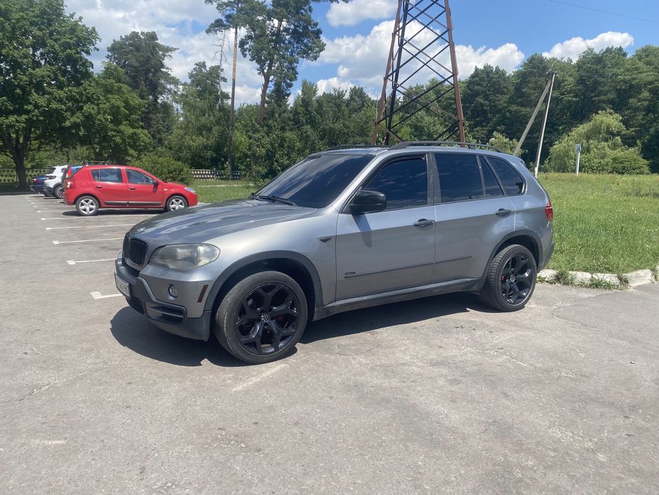 BMW (X5) не крашена