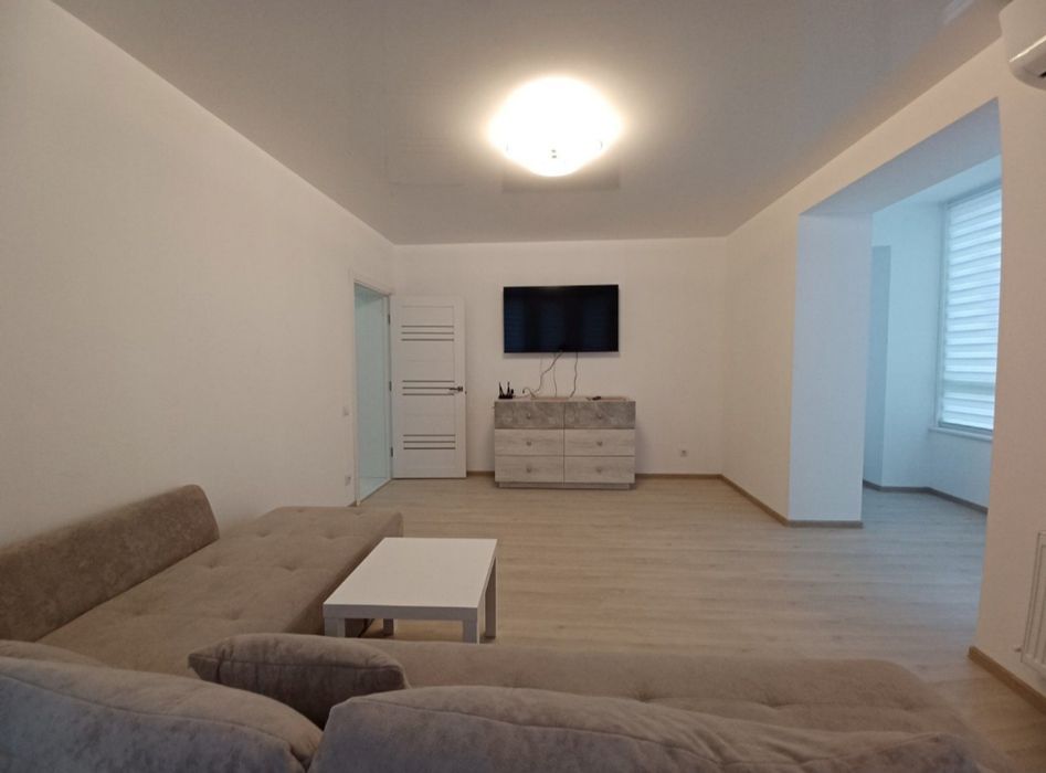 Здається простора 2х км квартира!!!