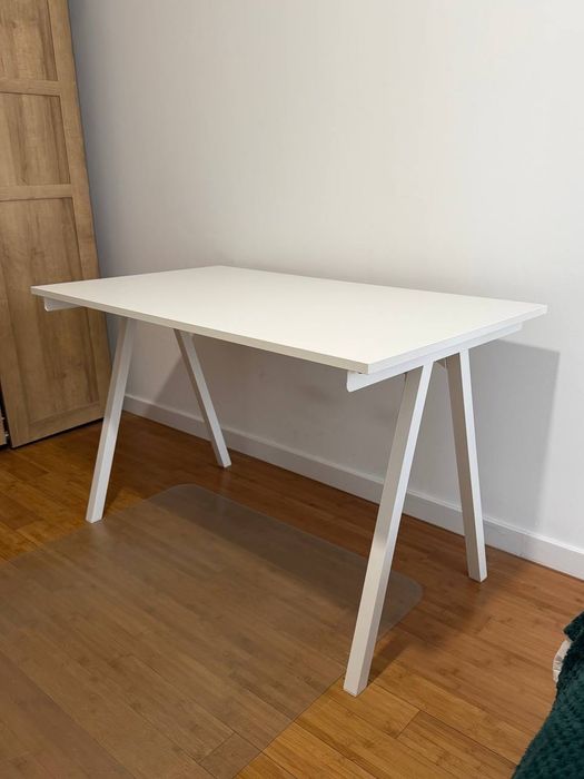 biurko TROTTEN (ikea)