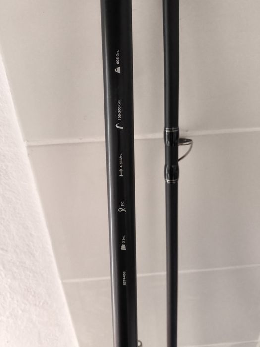 Cana Vega tactical surf 450
Comprimento fechadcabaa: 1.41m.
Secções: 6.
Peso: 560g.
Ação: Máximo 80g (melhor desempenho: 10-45g)
Teste de curva: 4kg.