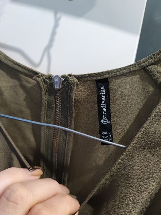 Bluzka khaki na ramiączka s 36 Stradivarius