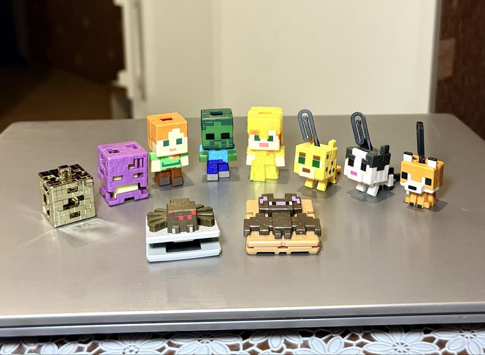 Кіндер джой майнкрафт фігурки