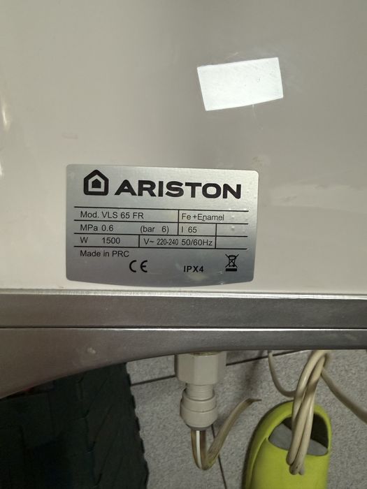 Termoacumulador Ariston VLS 65 FR