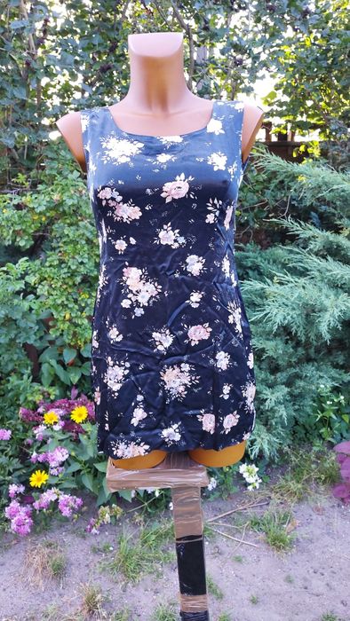 Sukienka damska rozmiar 42 firma POCO VERDEAL