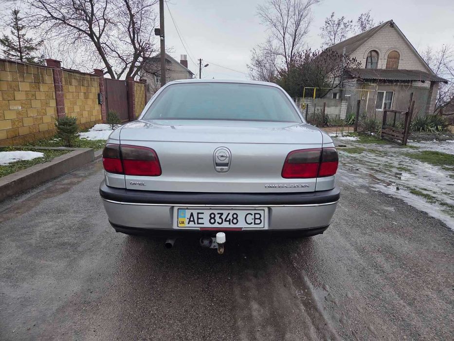 В Ідеальному стані  OPEL OMEGA.