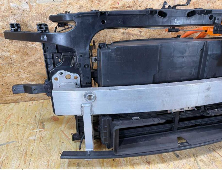 HYUNDAI KONA EV Телевізор/Передня панель Хюндай Кона Електро