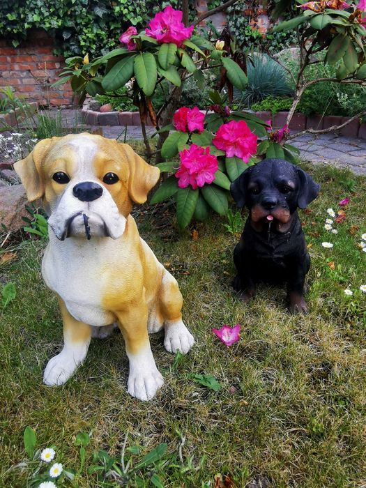 Figurki ogrodowe Psy Bokser i Rottweiler z haczykami – solidne 30 i 40cm