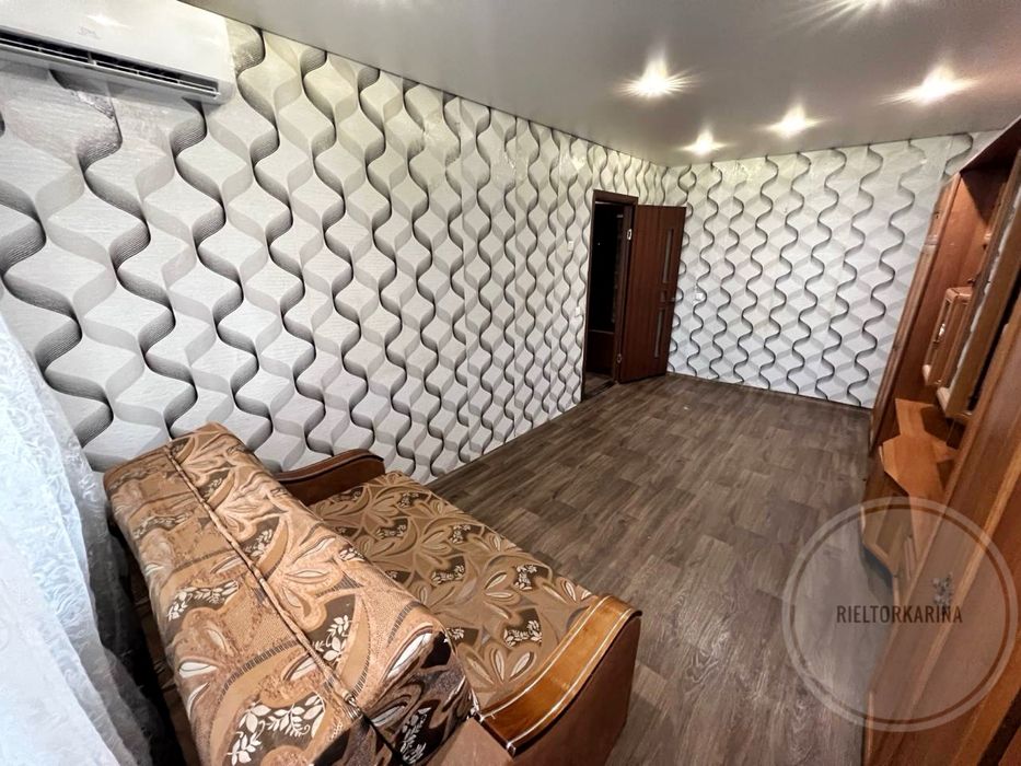 Соляні/Шкільна 1к квартира на 3 поверсі з 5. З меблями