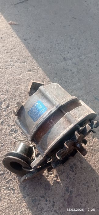 Продам генератор гольф 2  1.6д