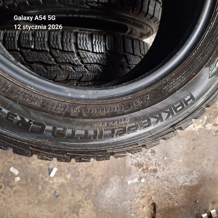 215/60R16C Nokian Cr3