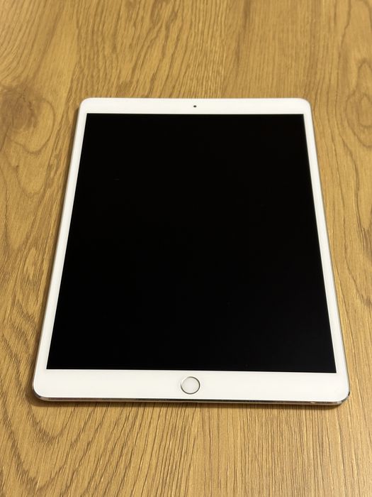iPad Pro 10,5” 256GB Srebrny A1701 komplet