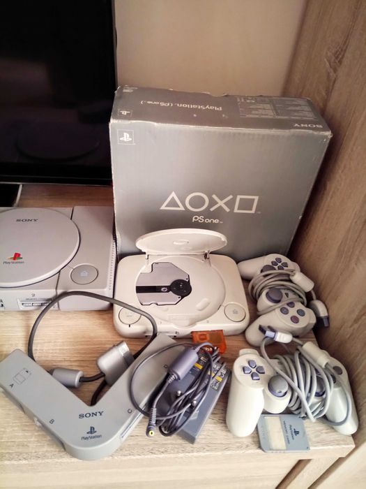 Zestaw konsol Sony PlayStation one Sony Ericsson Xperia Play