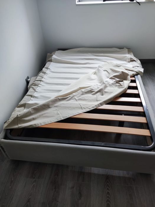 Cama nova cinza