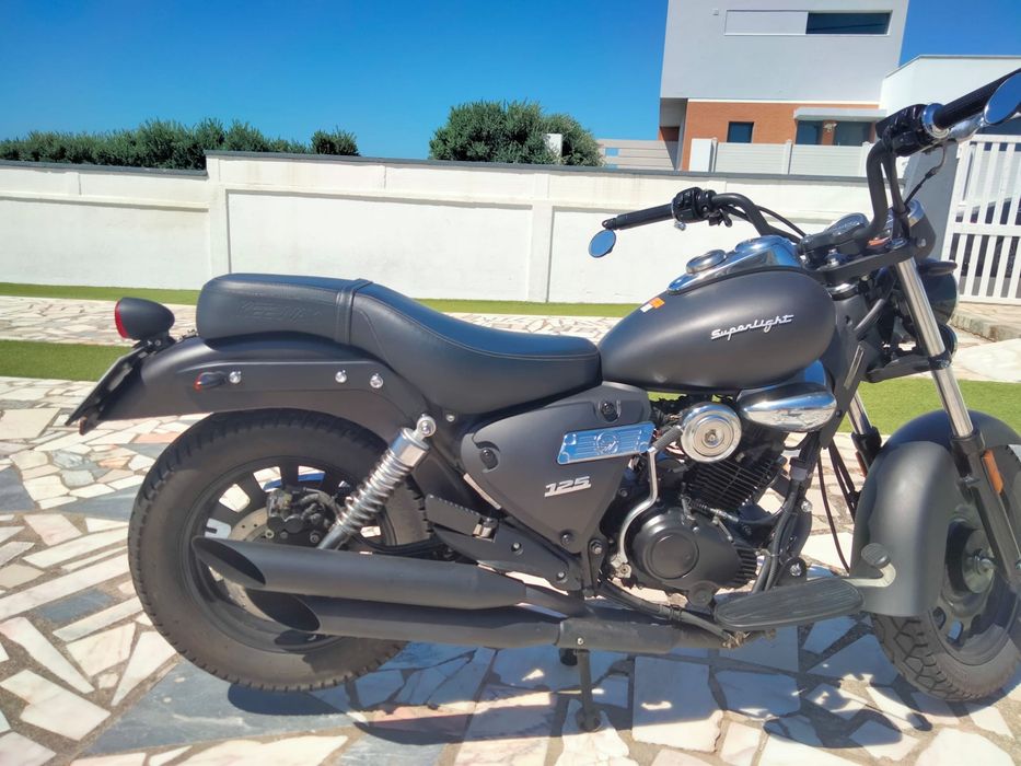Keeway Superlight 125cc Preta Mate (2020)