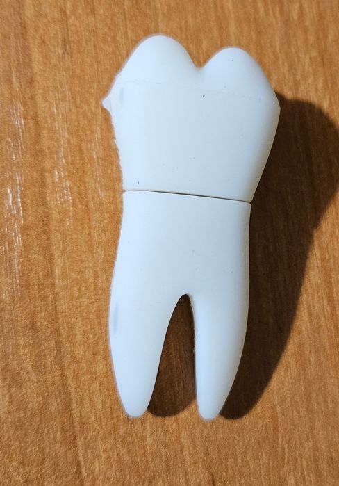 Pendrive   ząbek