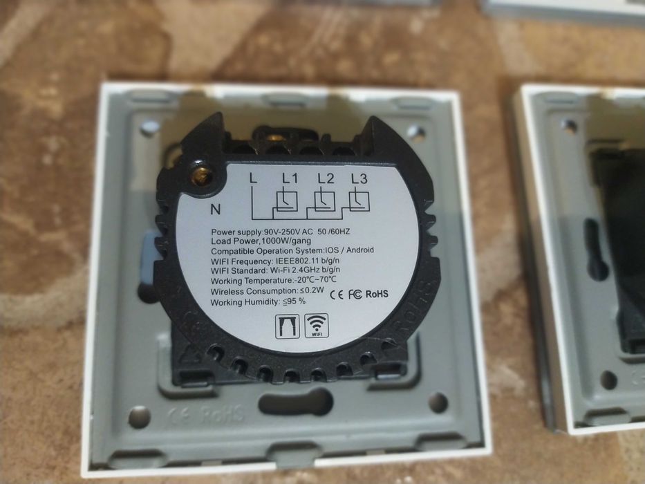 Włączniki naścienne podtynkowe RoHs WiFi inteligentny dom.