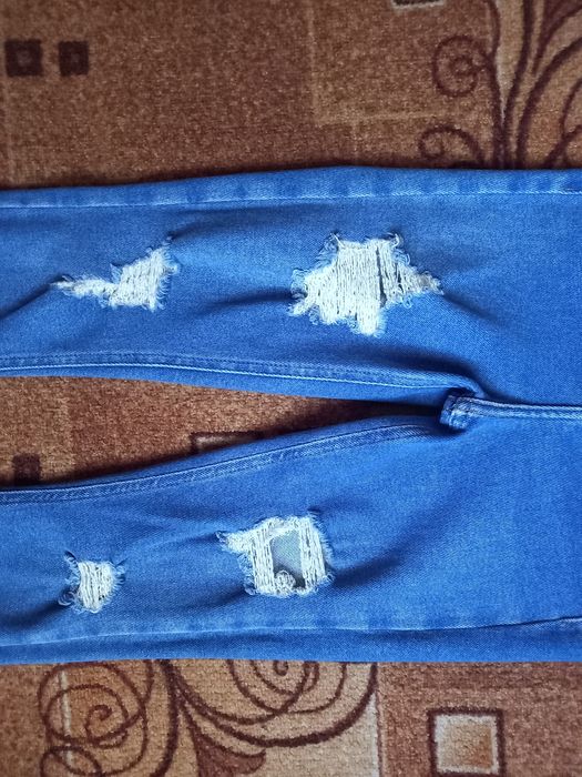 Новые джинсы с завышеной посадкой