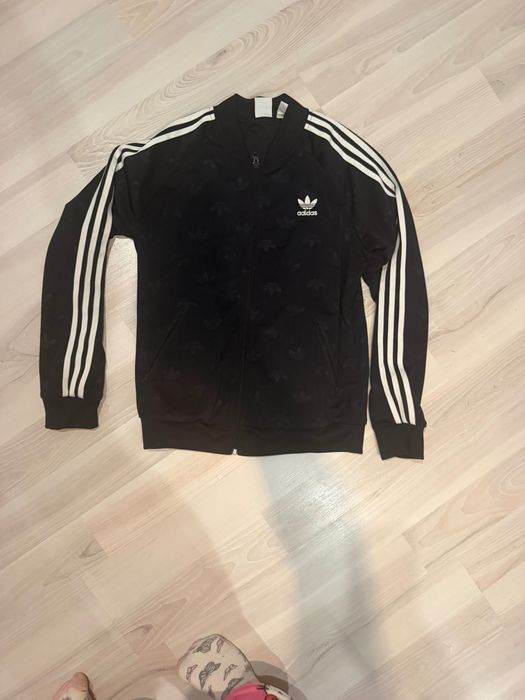 жіноча олімпійка (спортивна кофта на блискавці) від бренду Adidas Originals.
