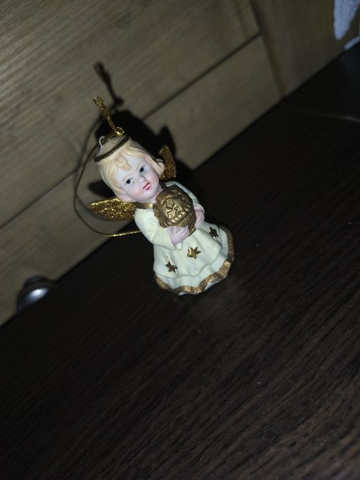 Stary Ceramiczny Aniołek Dzwoneczek Bombka