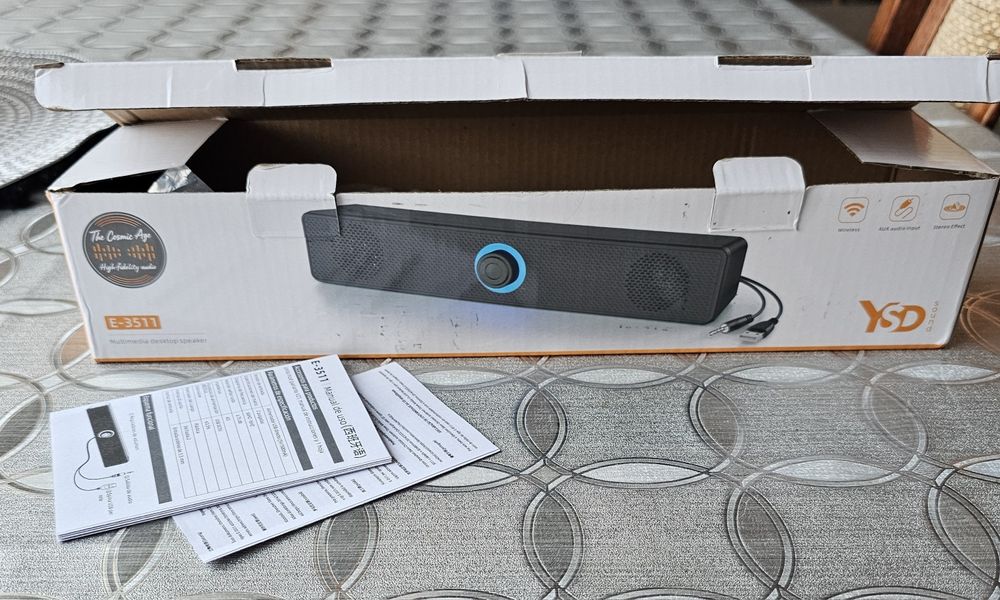Mini stereo soundbar