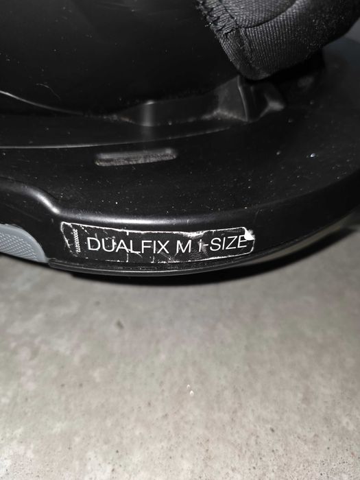 Fotelik samochodowy Britax Römer Dualfix M i-size