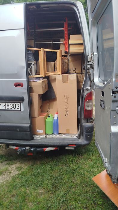 Przeprowadzki Transport ciąganie przyczep