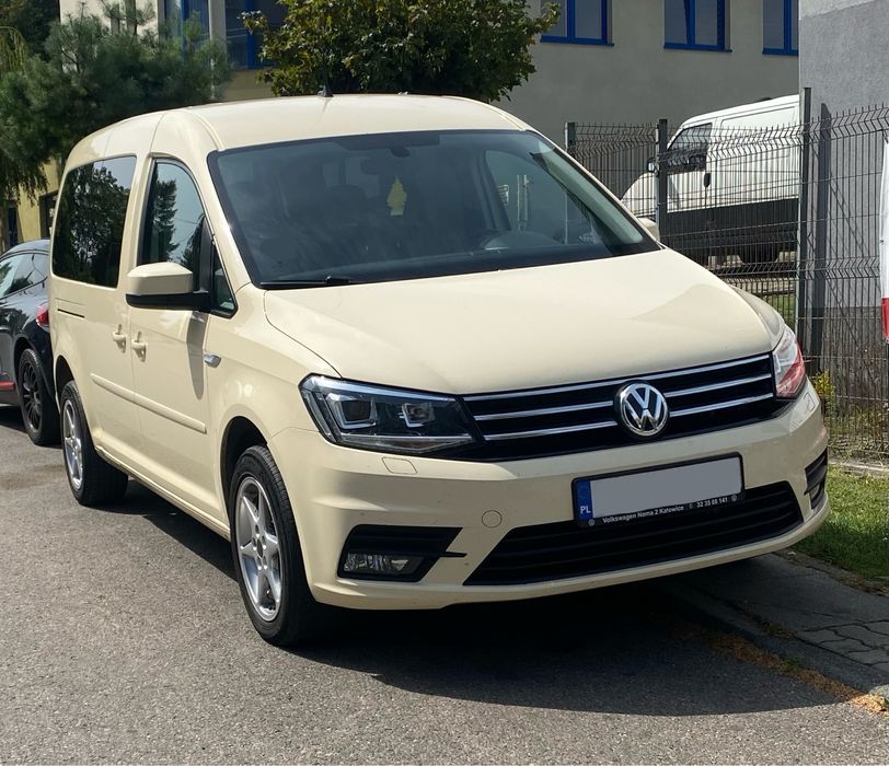 WYNAJEM Skoda Rapid Śląsk Astra Sharan Touran Passat 7 osobowe WYNAJEM