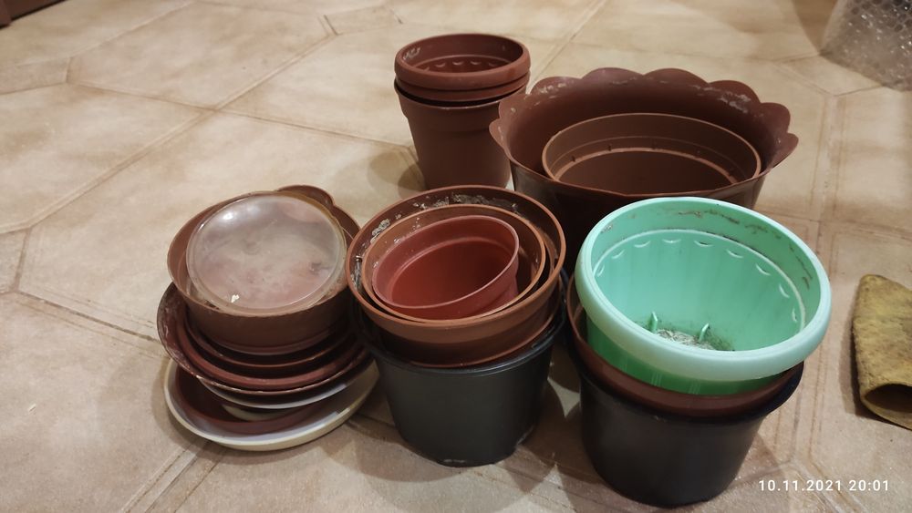 Горшки для квітів ( були у використанні)