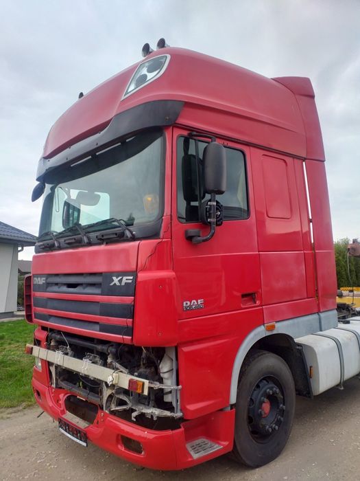 Kabina Daf 105 bardzo ładna.