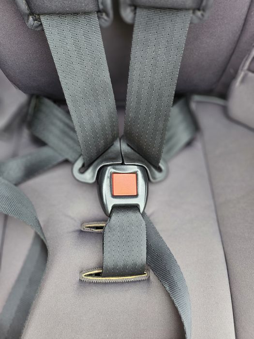 Chicco автокрісло 11–45 кг, 2–12 років, ISOFIX