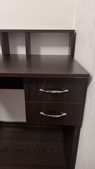 Стол письменный компьютерный Kompanit (Венге)