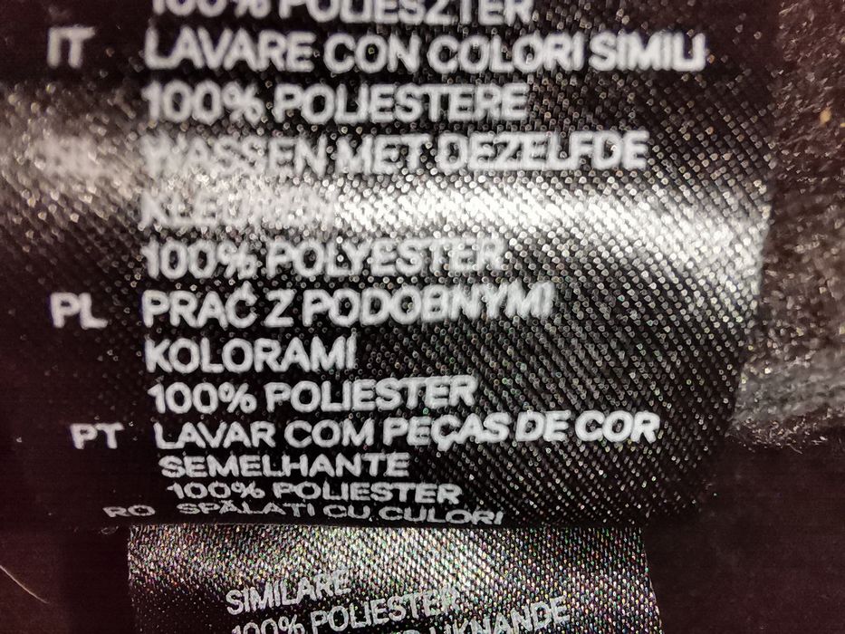 Czarny krótki płaszcz