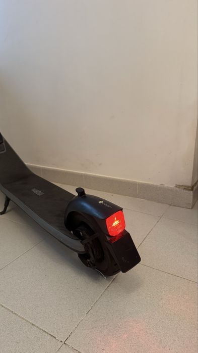 Trotinete praticamente nova