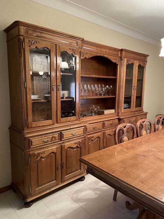 Vendo louceiro de sala