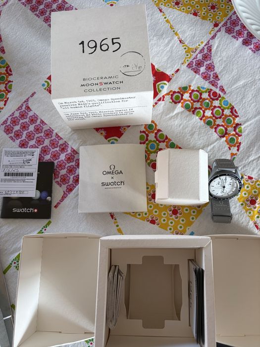 OMEGA x Swatch Bioceramic Moonswatch 1965