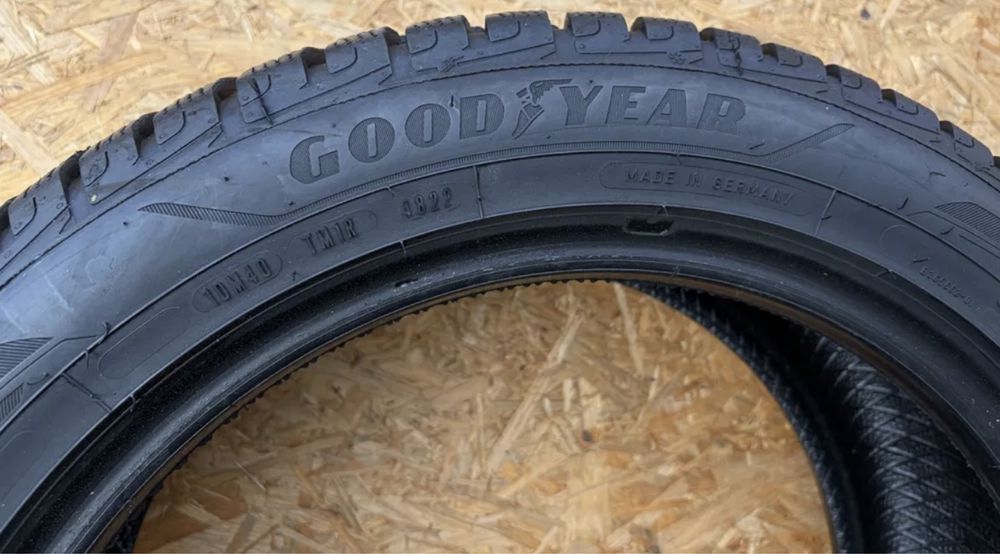 Шини 8.1мм 2022 рік 225/55 R18 Goodyear , комплект зима