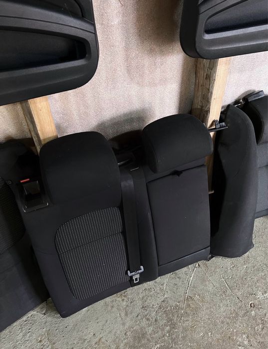 Сидіння та карти на skoda superb 2