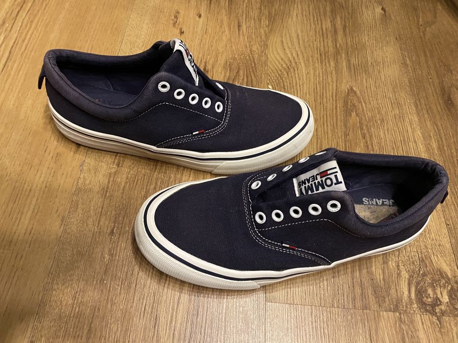 Tommy  Hilfiger tenisówki rozmiar  41 wkładka 25,8