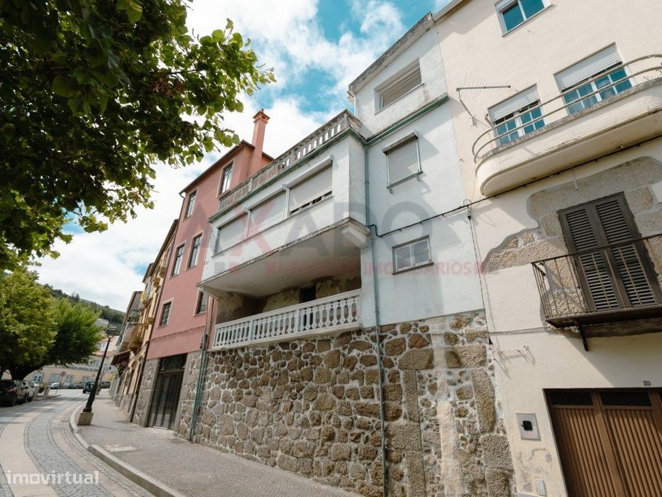 Moradia à Venda no Centro de Seia - Zona do Castelo!