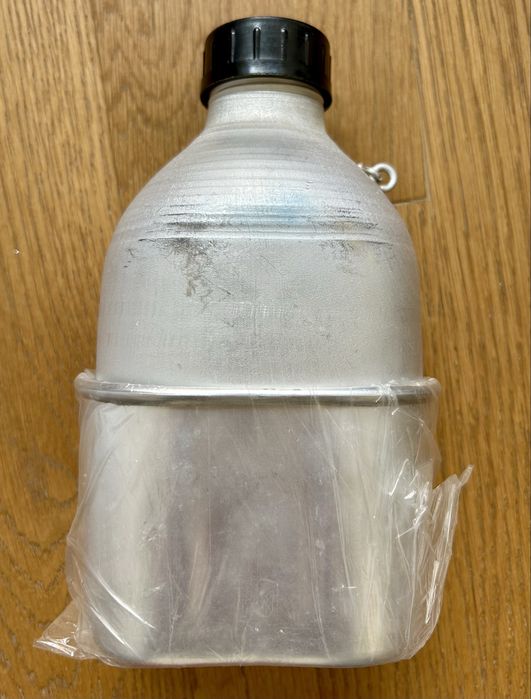 Cantil com copo - Coronel Tapioca