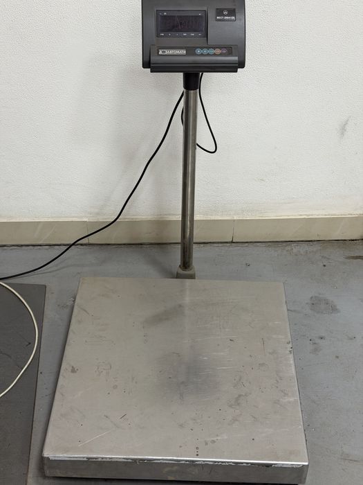 Напольные электронные весы ВЕСТ-200А12Е (до 200 кг)