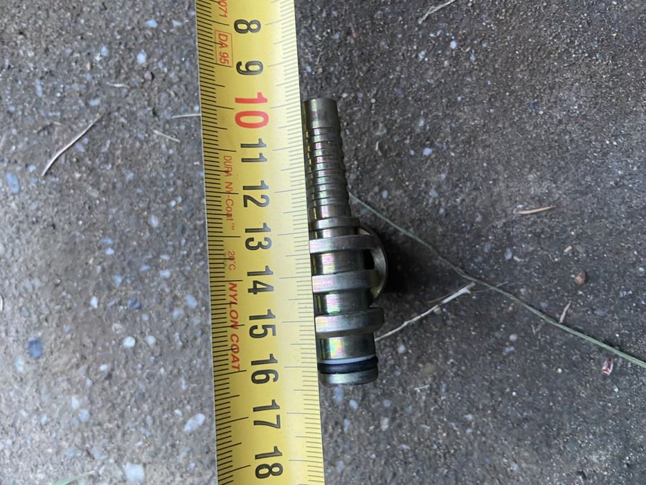 Końcówi do zakuwania węży chydraulicznych