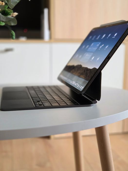 iPad PRO m4 512 GB z Pencil PRO i Magic Keyboard