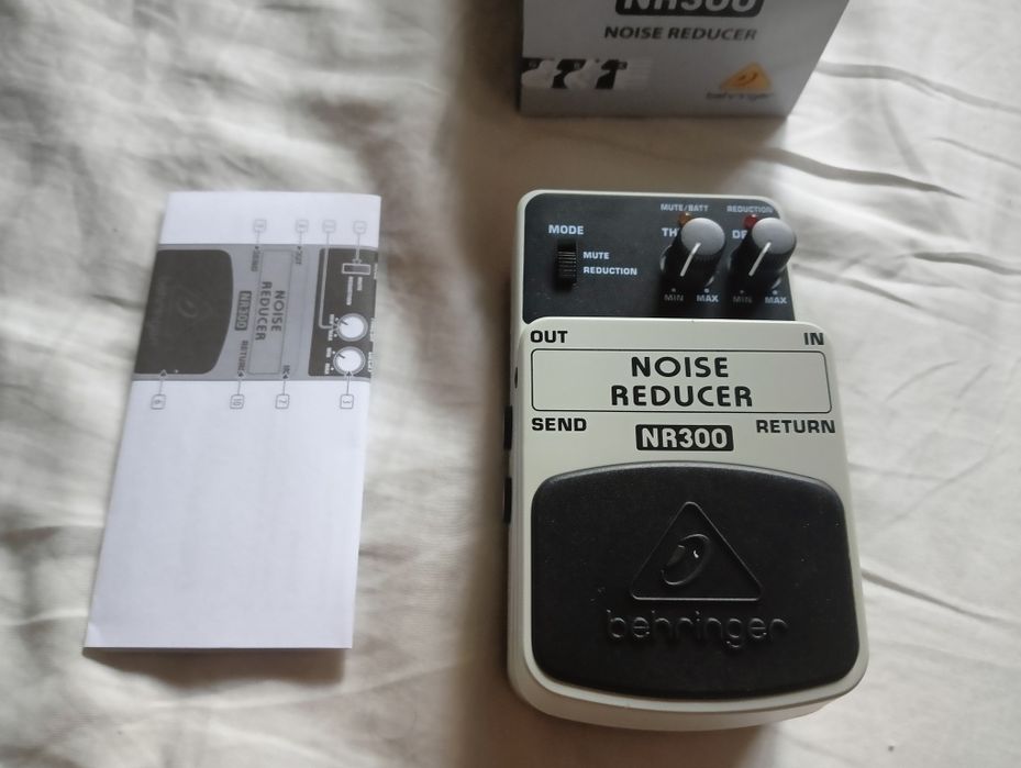 Pedal Behringer NR300 (Noise Reducer)