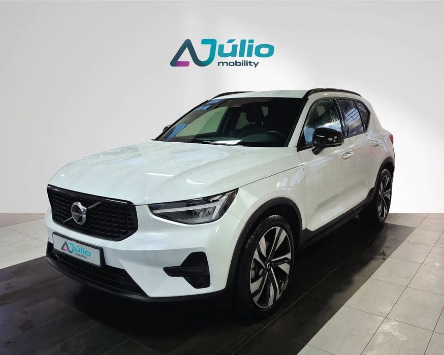 Volvo XC 40 2.0 B3 Plus Dark
