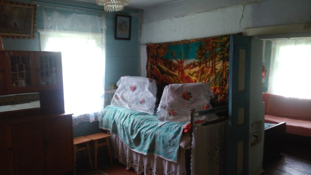 Продам будинок в центрі села Жукин, 35 км від Києва