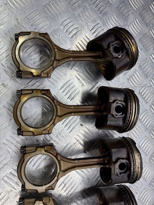 Шатун  поршень  2JZ GE vvti Toyota