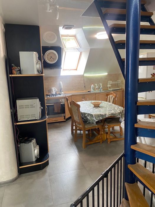 Продам будинок 206 м2 приват ділянка 3,5 сотки Берегово